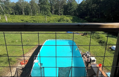 Pikeville Casa | Charming 3-BR Cabin/House, Pool, creek, 35Acres with Fiber Internet in Pikeville