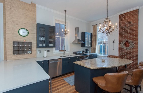 Lafayette Square Casa | Charming 3 BR historic home walking distance from Lafayette Park