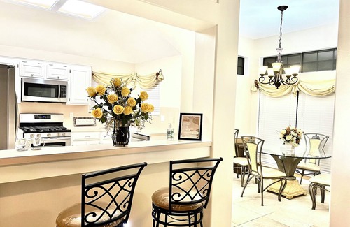 Pasadena Casa | Charming 3-BR Home in Pasadena near highways, industry, shopping