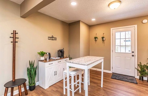 Covington Casa | Charming 3-BR Retreat, Hot Tub, EV, close to Blue Oval City