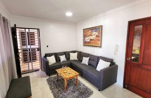 Residencial Alameda Oeste Apartamento | Charming 3-Bed Apartment 2 bano aire acondicionado