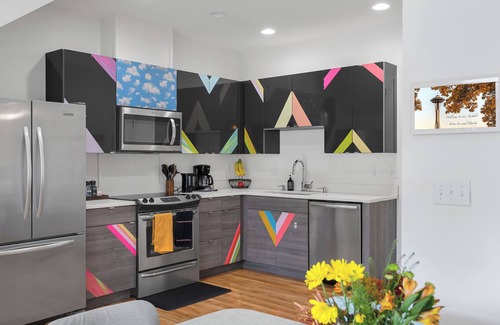 Old Ballard Casa | Charming 3B Ballard townhome w/Workspace & AC, Walkable to everything!