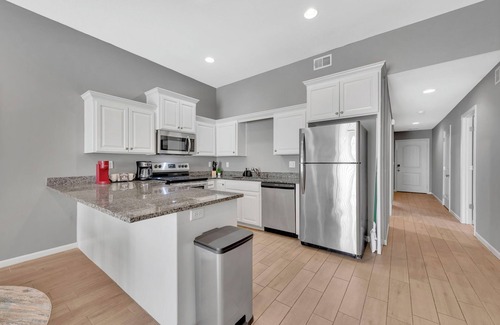 Blue Springs Casa | Charming 3bd, 2ba single-level TH w/ garage, ADA