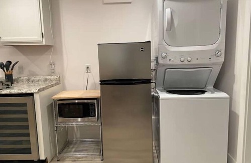 Mission District Condominio | Charming 3BR 1BA Apt in Mission