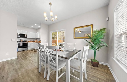 Myrtle Grove Casa | Charming 3BR/2BA Retreat Near Carolina Beach