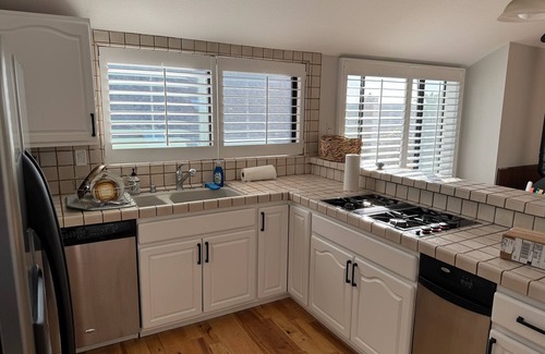 Moss Beach Casa | Charming 3BR/3BA home with WiFi in Moss Beach ocean view 1/2 block from beach