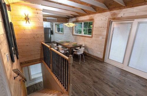 Gainesville Cabina | Charming 3BR Cabin w/ All the Comforts – WiFi & AC in Beautiful Gainesville
