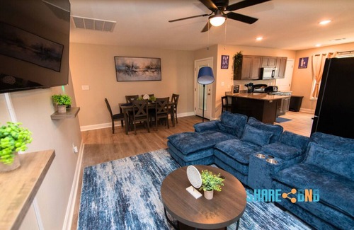 Jacksonville Casa | Charming 3BR Family Stay | Fenced Yard & Streaming TV