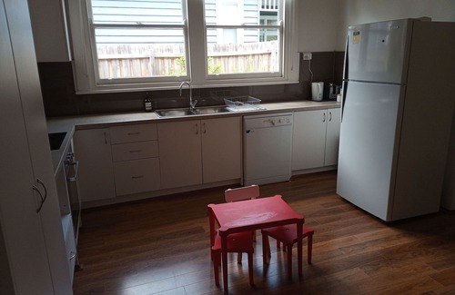 Moonee Ponds Casa | Charming 3BR Garden Home! Walk to Puckle Street