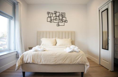Fraserview Casa | Charming 3BR Home in a Lovely Vancouver Neighborhood
