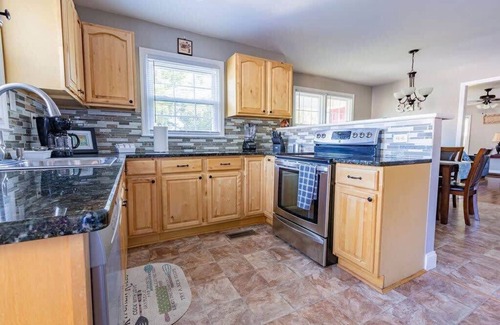 Rossville Casa | Charming 3BR Home in Rossville, GA Family Retreat