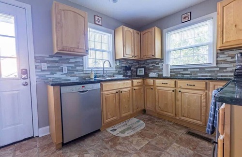 Rossville Casa | Charming 3BR Home in Rossville, GA Family Retreat