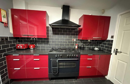 Dudley Casa | Charming 3BR House - WiFi, Parking, Pet Friendly