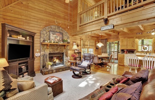 Pine Mountain Cabina | Cabaña aislada bellamente amueblada en Pine Mt / Warm Springs cerca de Callaway y FDR