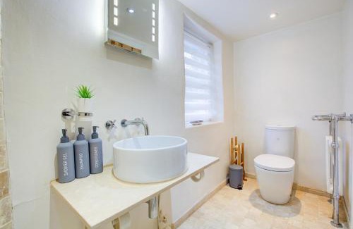 Batheaston Casa | Charming 4-Bed Countryside Retreat with Parking