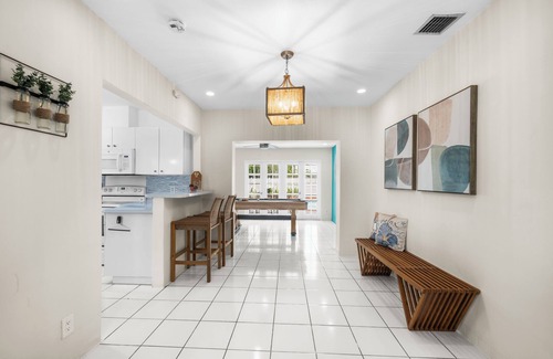 Birch Park Finger Streets Casa | Charming 4-bedroom house with AC and WiFi in lovely Fort Lauderdale