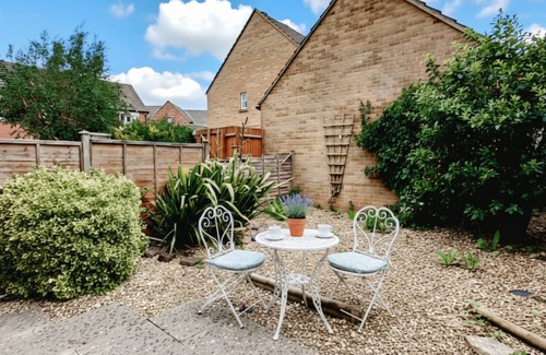 Stoke Gifford Casa | Charming 4-Bedroom Stoke Gifford Retreat for Up to 10 Guests