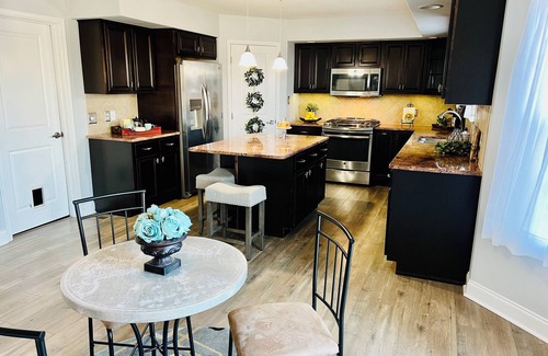 Earlville Casa | Charming 4-bedroom house with WiFi, AC in enchanting Douglassville.