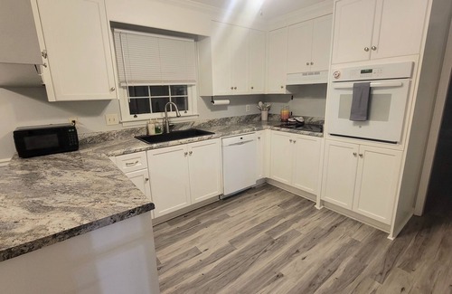 North Augusta Casa | Charming 4-bedroom house with large pool, backyard oasis and AC in North Augusta