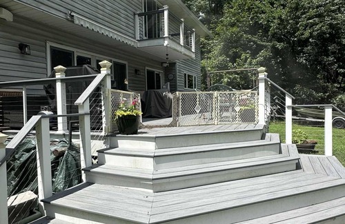 Lake Shore Casa | Charming 4-bedroom 3-bath house with AC
