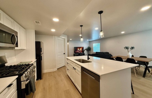 Orem Casa | Charming 4-bedroom 4-bathroom! New! Location!