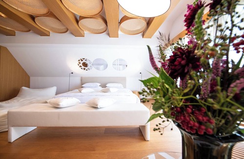 Hrib pri Hinjah Cama Y Desayuno | Charming 4-Bedroom B&B Where Tradition Meets Modern Comfort