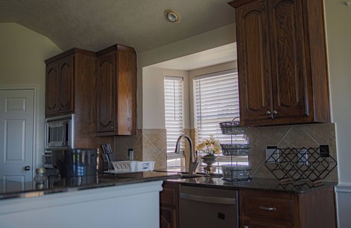 Clodine Casa | Charming 4-bedroom bungalow with WiFi, AC in lovely Richmond