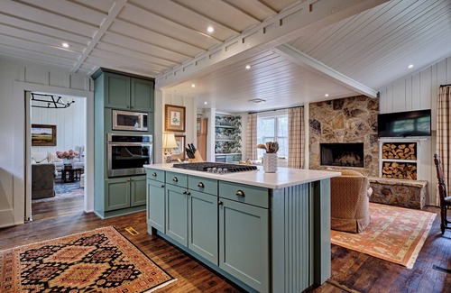 Cashiers Cabaña | Charming 4-bedroom cottage in High Hampton Proper just minutes to Cashiers