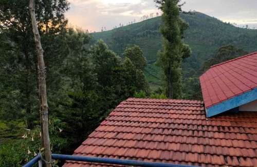 Kotagiri Cabaña | Charming 4-bedroom cottage in quaint Kotagiri with WiFi