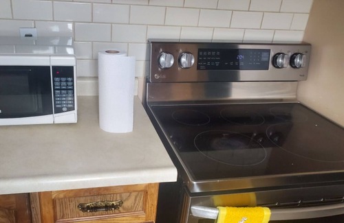 Belleville Casa | Charming 4-bedroom house in wonderful Belleville with WiFi, AC