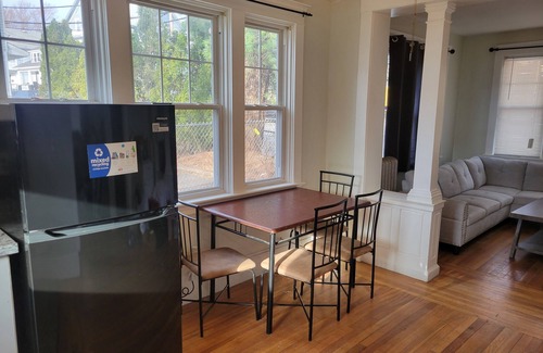 Mount Pleasant Casa | Charming 4-bedroom house close to Downtown Providence & nightlife on Atwells Ave