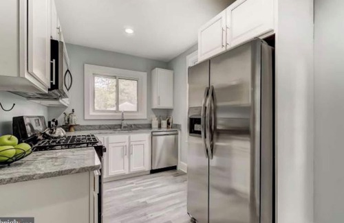 Richnor Springs Casa | Charming 4-bedroom house with AC and WiFi in delightful Baltimore