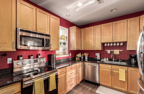 Belle Creek Casa | Charming 4-Bedroom Home + Separate Basement Suite-perfect for families or groups.