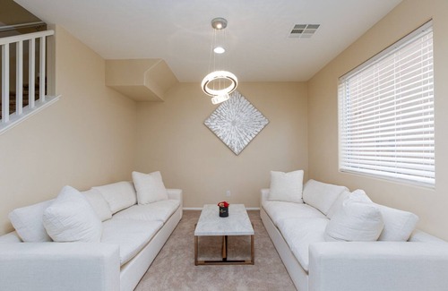 Las Vegas Casa | Charming 4-bedroom house with AC and WiFi in wonderful Las Vegas