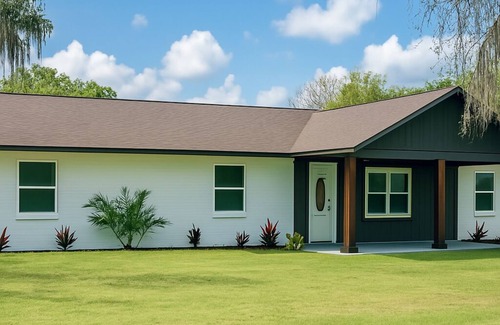 Riverview Casa | Charming 4-bedroom house with AC and WiFi in pleasant Riverview