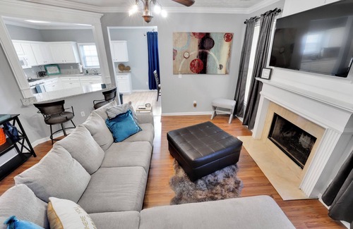Marietta Casa | Charming 4-bedroom house Stylish Stay Minutes from The Battery + East Cobb Sport