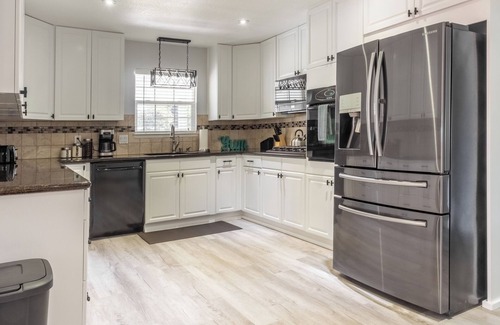 Branham - Jarvis Casa | Charming 4-bedroom house with WiFi, AC in delightful San Jose