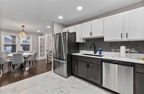 Calumet Heights Casa | Charming 4-bedroom house with WiFi and AC in lovely Chicago