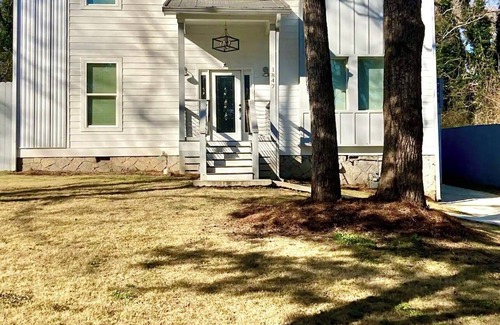 Candler-McAfee Casa | Charming 4-bedroom house with Wi-Fi in Decatur