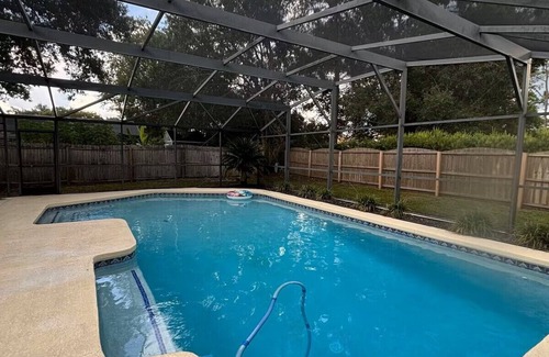 Orlando Casa | Charming 4-bedroom house with Pool and Fireplace in Orlando