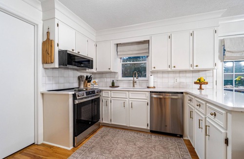 Aiken Casa | Charming 4-bedroom house with Inground Pool, WiFi, AC in brilliant Aiken
