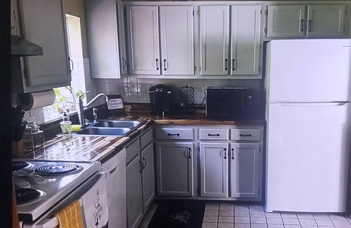 Chesapeake Ranch Estates-Drum Point Casa | Charming 3-bedroom house with WiFi, AC in peaceful Lusby