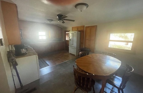 Boyd County Casa | Charming 4-bedroom house located in a peaceful setting in Lynch
