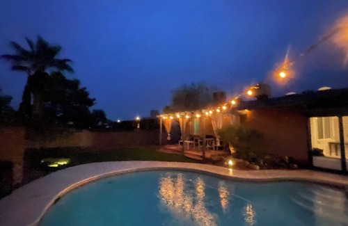 Groves Lincoln Park Casa | Charming 4-bedroom house with private pool