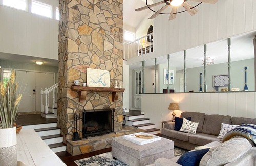 Eatonton Casa | Charming 4-bedroom lake house a stone's throw from beautiful Lake Sinclair