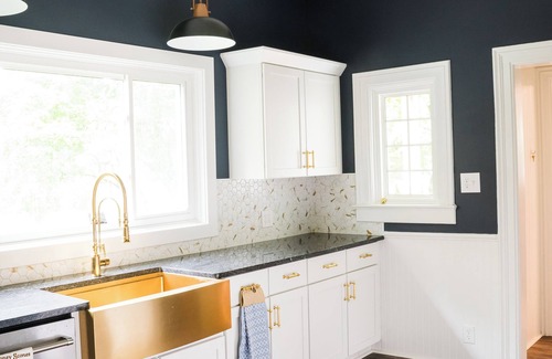 Fennville Casa | Charming 4-bedroom Modern Farmhouse with AC, WiFi, & Close to Lakes!