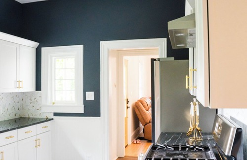 Fennville Casa | Charming 4-bedroom Modern Farmhouse with AC, WiFi, & Close to Lakes!