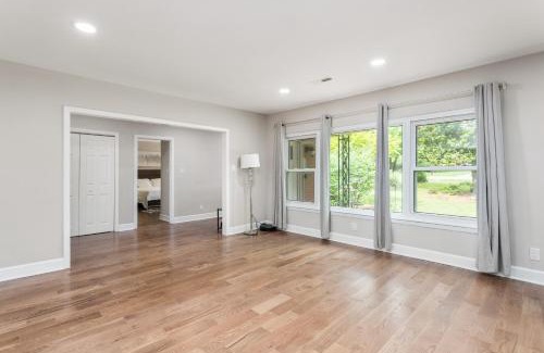 High Point Casa | Charming 4-Bedroom Retreat House