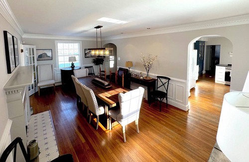 Glen Allen Otro | Charming 4-bedroom Stonehouse