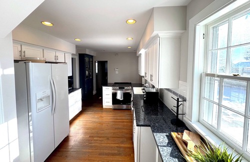 Glen Allen Otro | Charming 4-bedroom Stonehouse